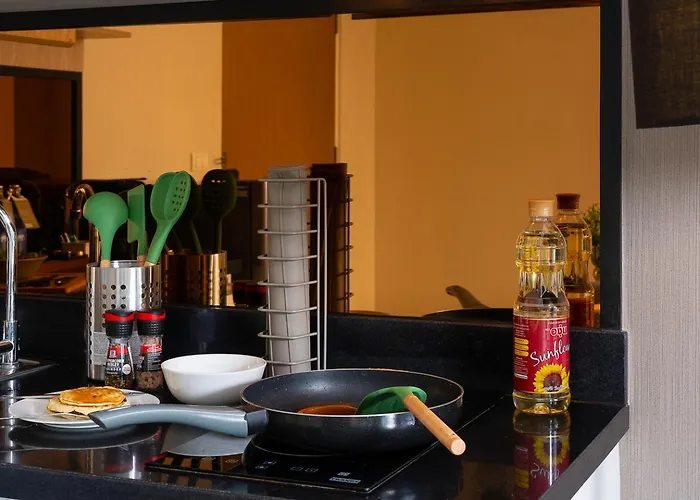 Wander - Ekkamai - Balcony, Pool, Gym, Full Kitchen アパート *